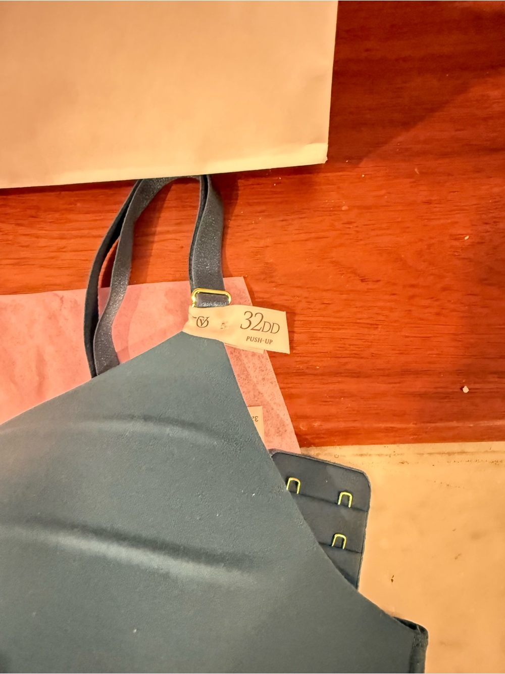 Victoria's Secret Teal T-Shirt Bra - Smooth Everyday Comfort - Picture 2 of 4